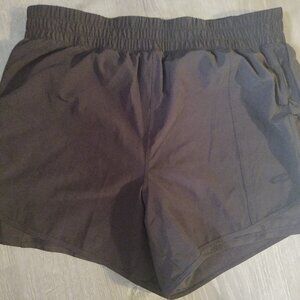 Avia black active shorts with undershort (L)
